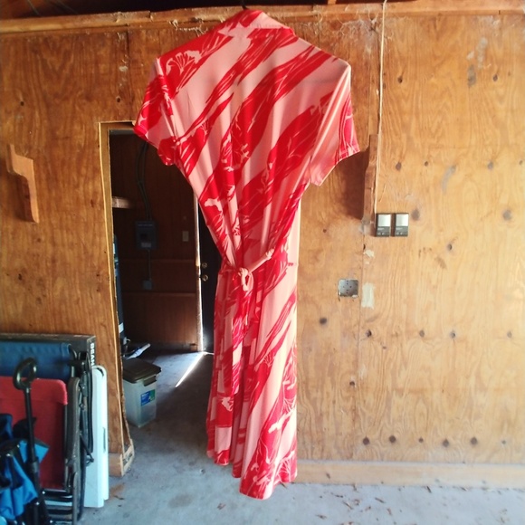 Dress - Picture 3 of 3